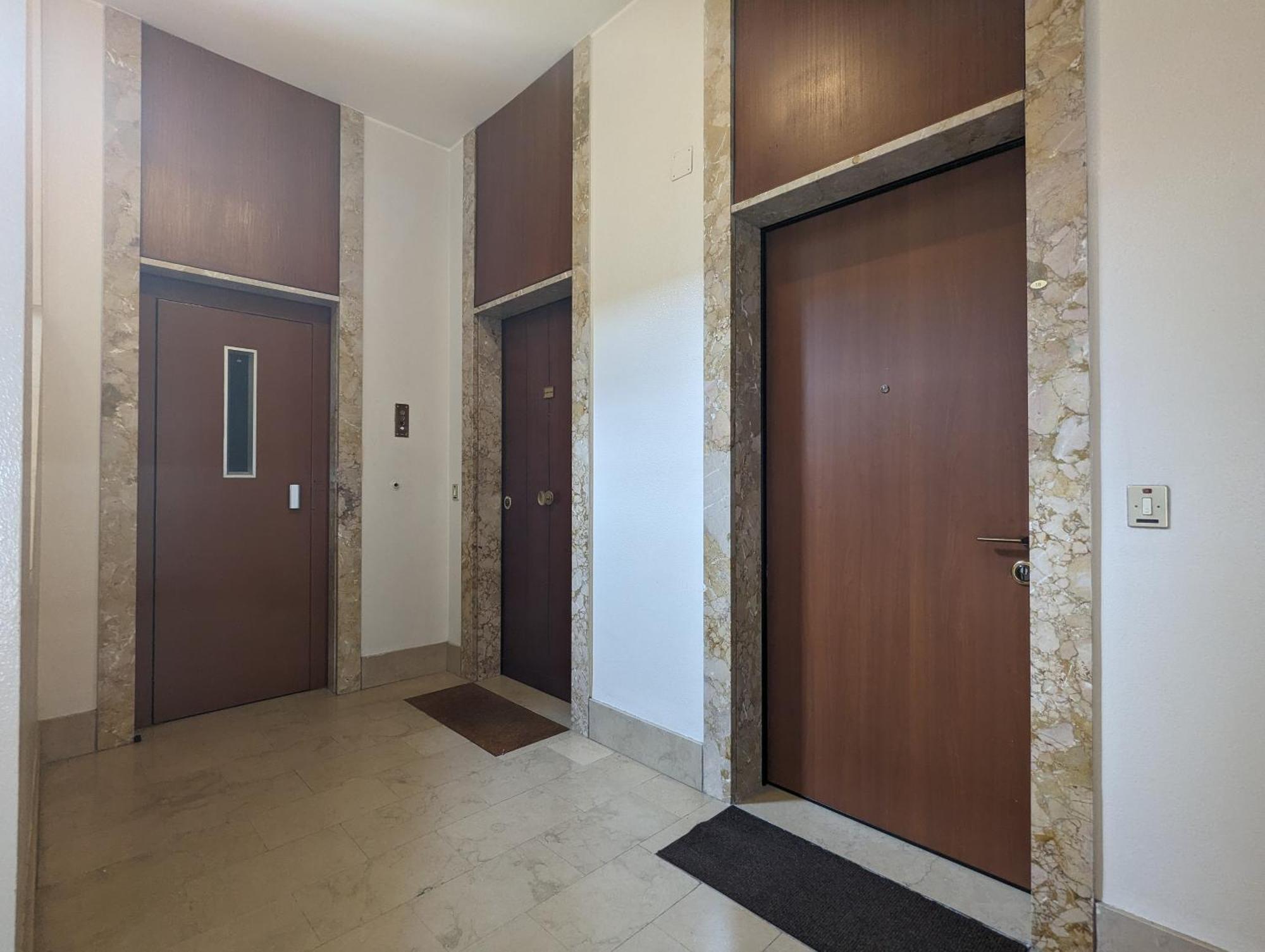Апартаменты Big House-Private Parking-12" Walk From The Arena Верона Экстерьер фото